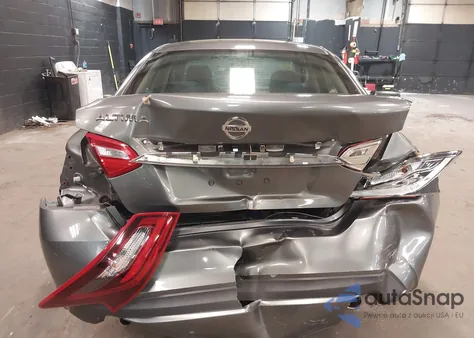 2017 Nissan Altima 2.5 S z USA, uszkodzony, nr VIN 1N4AL3AP8HC235609